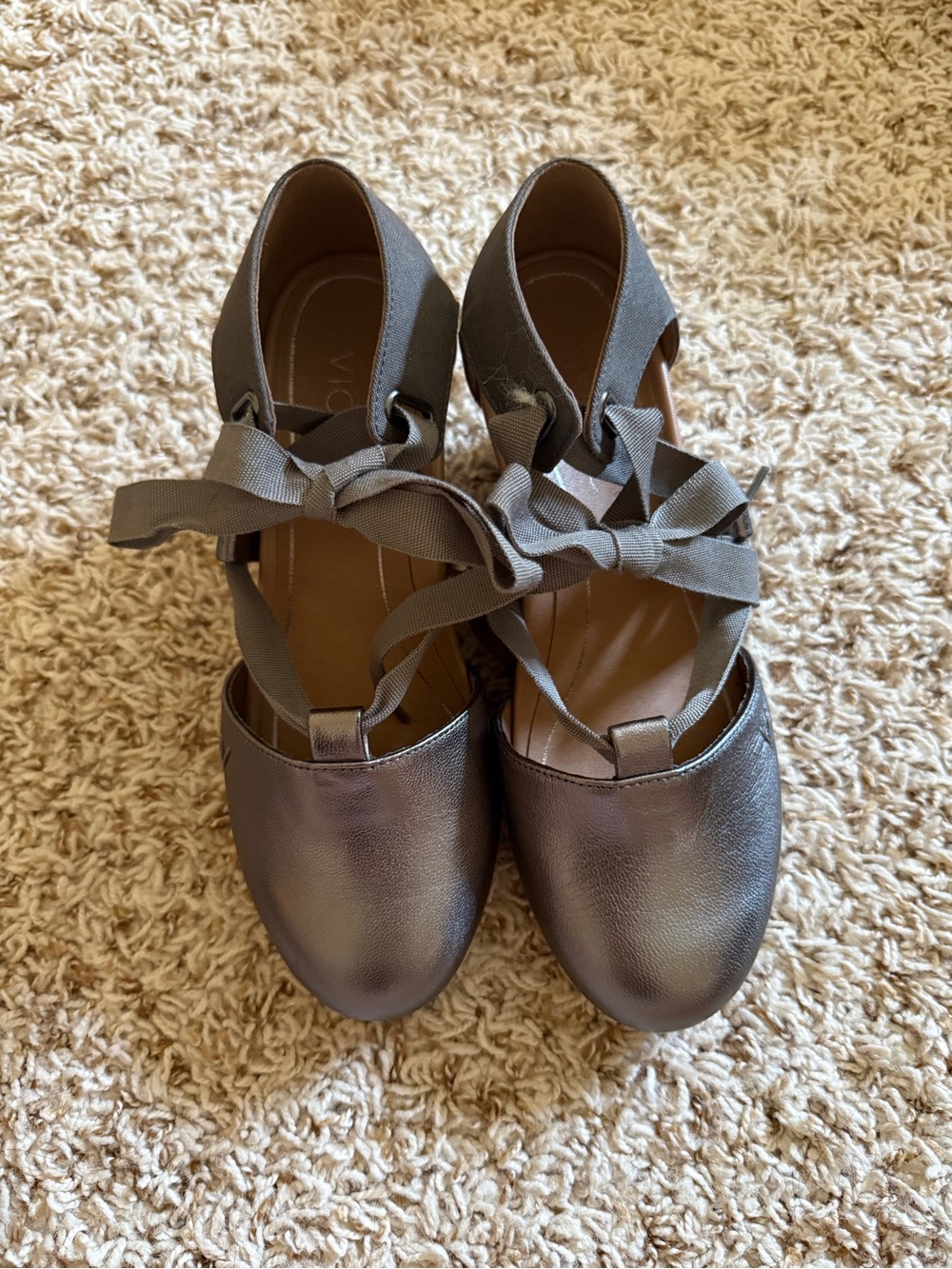 Vionic Metallic Silver Wedges